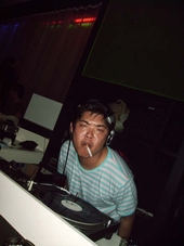 Medium_yan